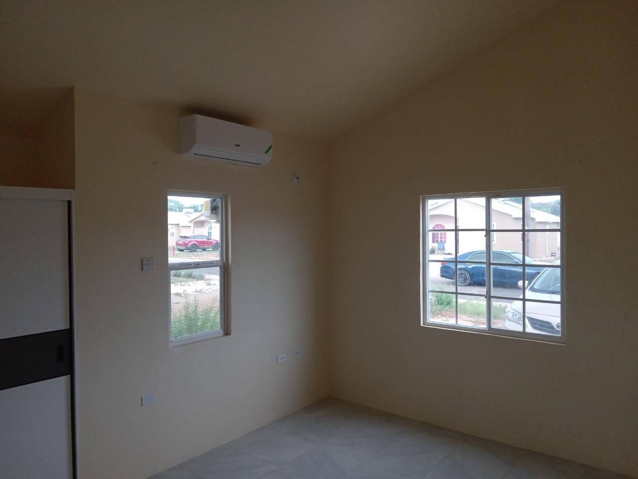 Tenth image of 1936 Phoenix Park Village ph 5 in Greater Portmore, St. Catherine, Jamaica - property is For Rent