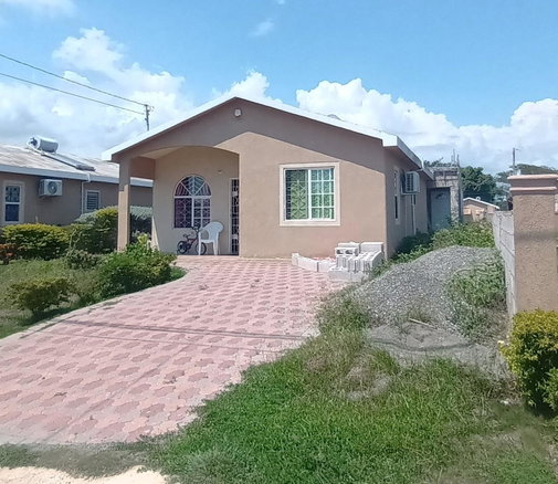 First image of 8 Anchor Way in Phoenix Park, St. Catherine, Jamaica - property is For Sale