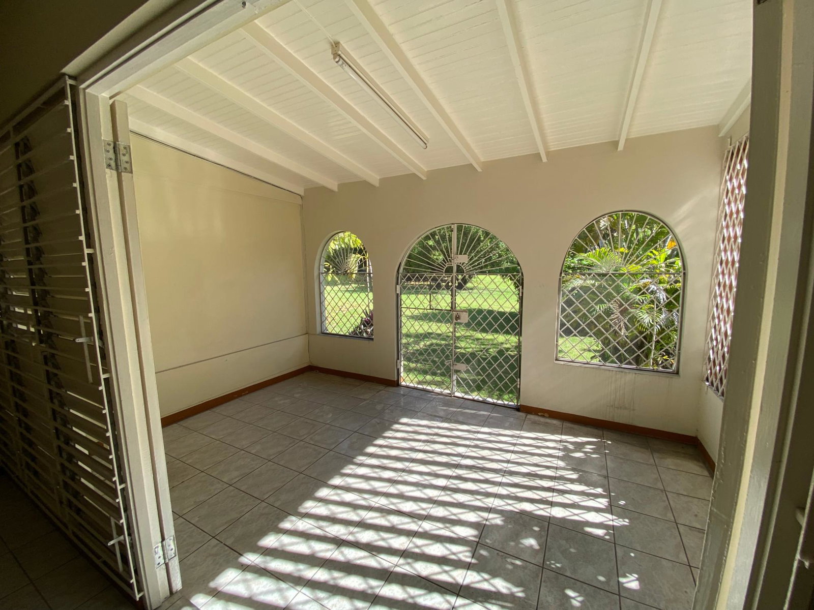 Seventh image of T/h 7-5 Kingsway in Kingston 10, St. Andrew, Jamaica - property is For Rent