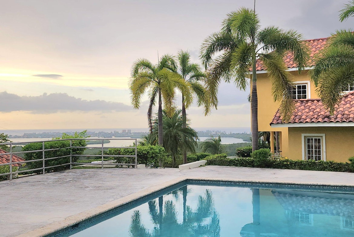 First image of 25- Riviera in Bogue, St. James, Jamaica - property is For Rent