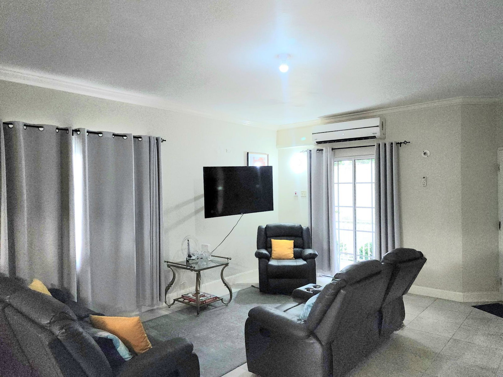 Charming-2-Bedroom-Townhouse-for-Rent-in-Riviera-Jamaica Fourth image of 25- Riviera in Bogue, St. James, Jamaica - property is For Rent