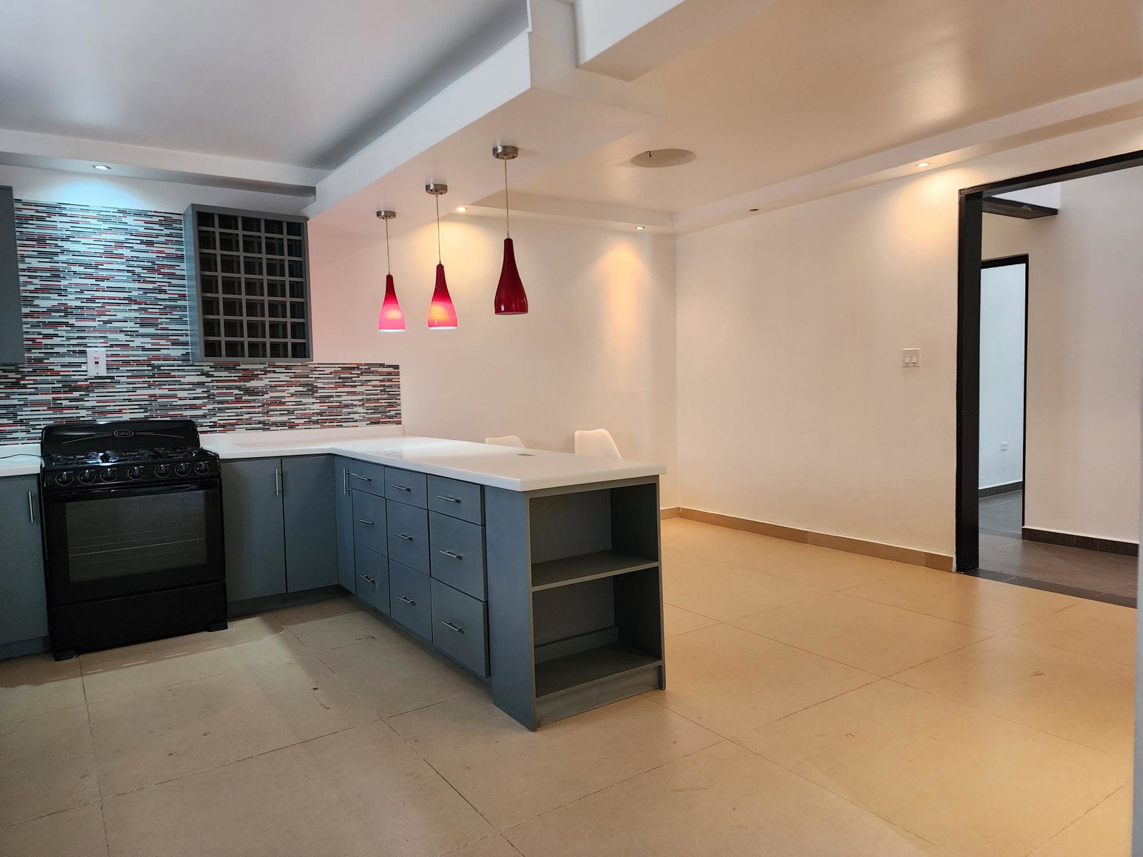 Fifth image of 7 Earls Court in Kingston 8, St. Andrew, Jamaica - property is For Rent