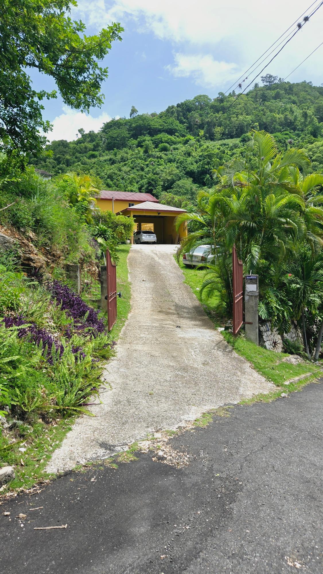 Second image of 22 Summit Heights, Orange gr in Kingston 8, St. Andrew, Jamaica - property is For Rent