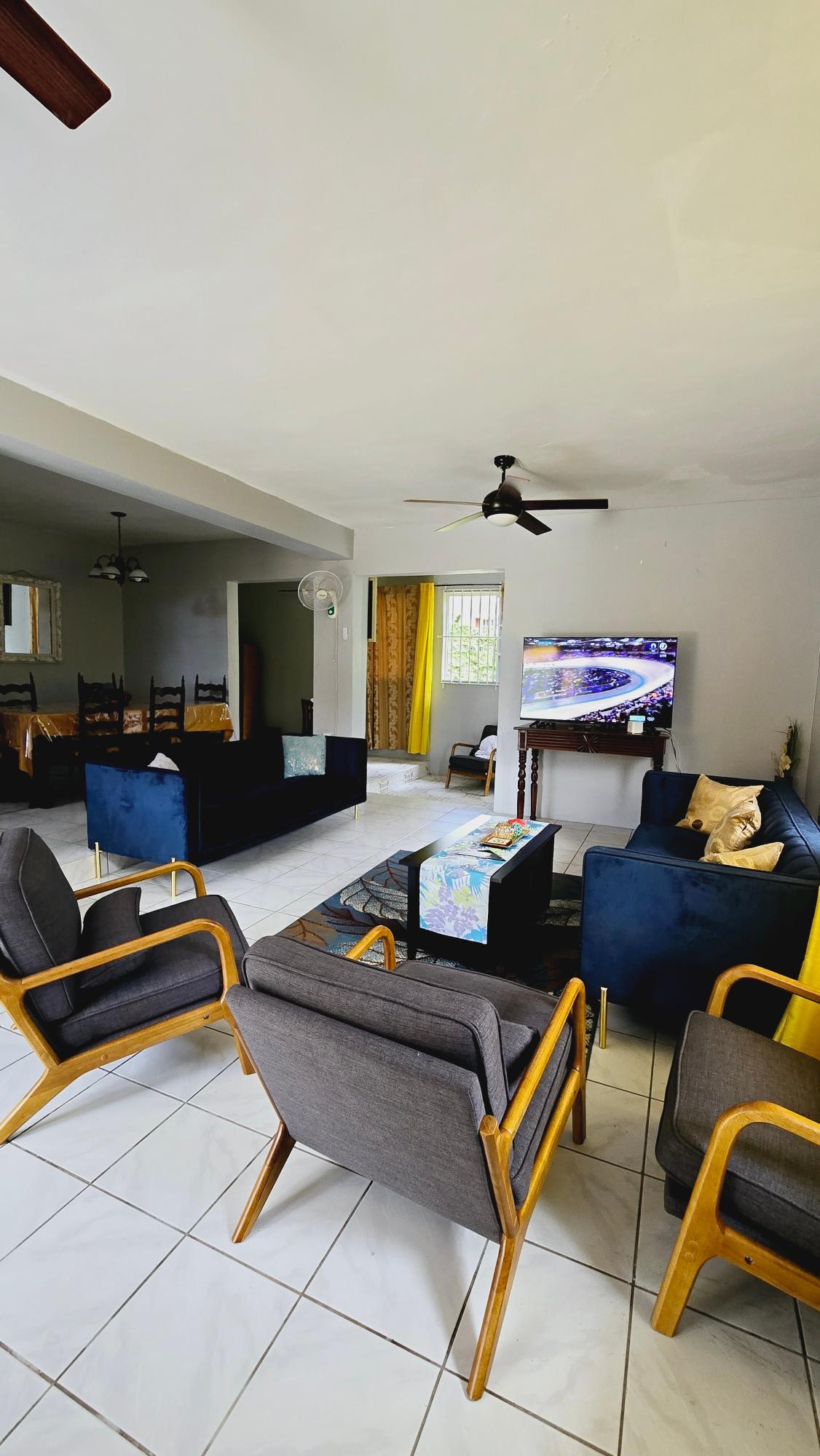 Seventeenth image of 22 Summit Heights, Orange gr in Kingston 8, St. Andrew, Jamaica - property is For Rent