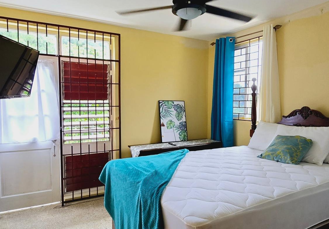 Ninth image of 22 Summit Heights, Orange gr in Kingston 8, St. Andrew, Jamaica - property is For Rent