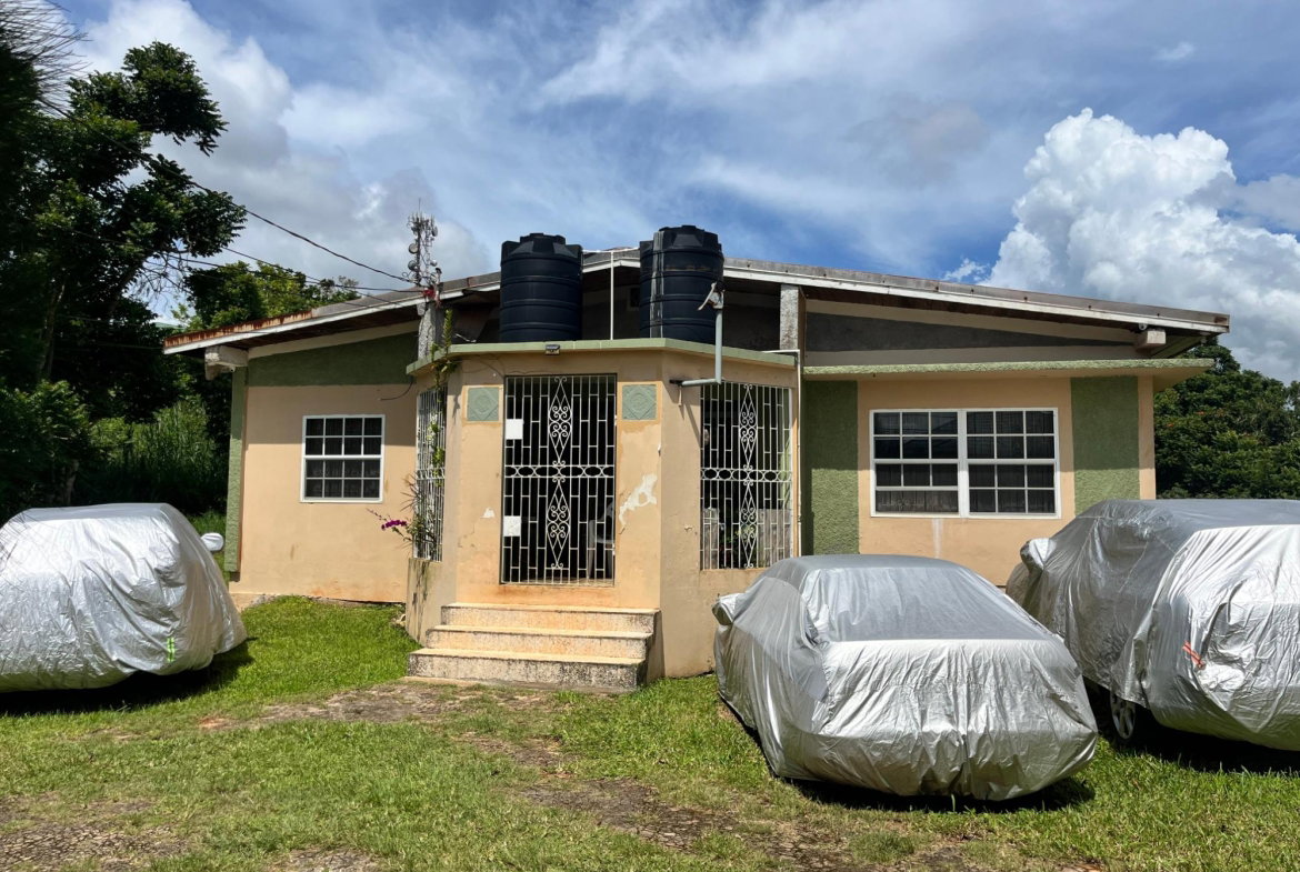 Eleventh image of 52 Knowles rd in Mandeville, Manchester, Jamaica - property is For Sale