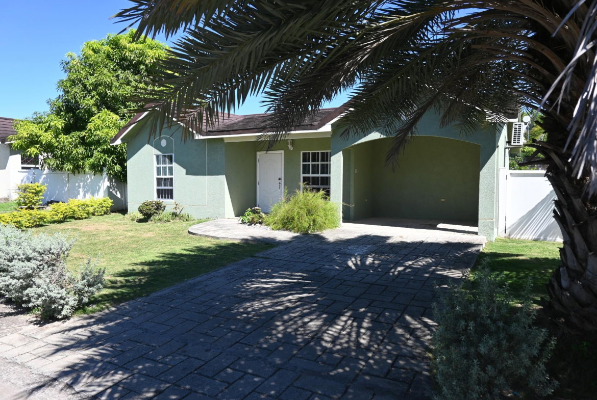 Second image of 34 Esperanza Drive in Spanish Town, St. Catherine, Jamaica - property is For Rent