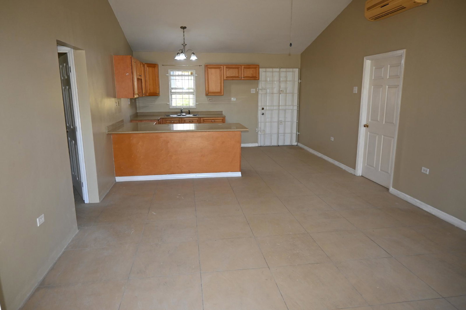 Fourth image of 34 Esperanza Drive in Spanish Town, St. Catherine, Jamaica - property is For Rent