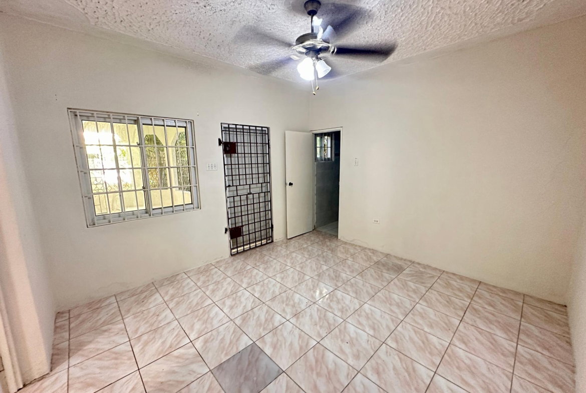 Fifteenth image of 6 Linmar Close in Kingston 8, St. Andrew, Jamaica - property is For Rent