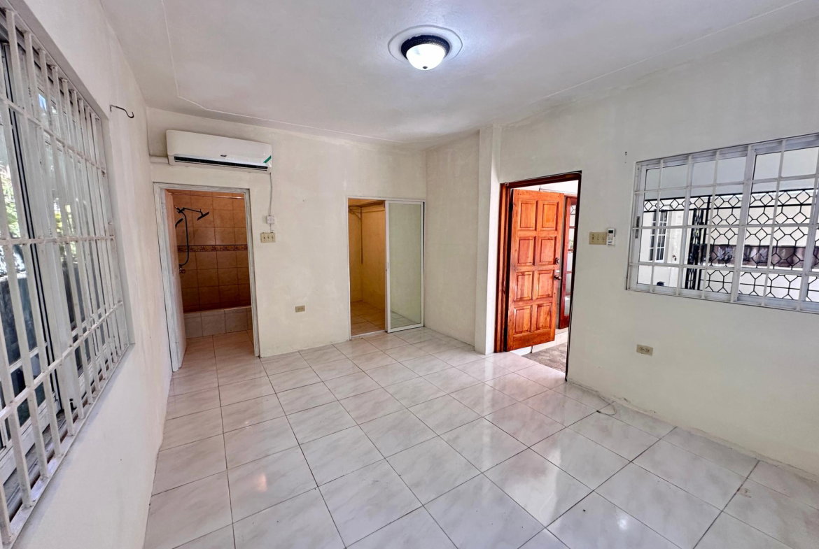 Fifth image of 6 Linmar Close in Kingston 8, St. Andrew, Jamaica - property is For Rent