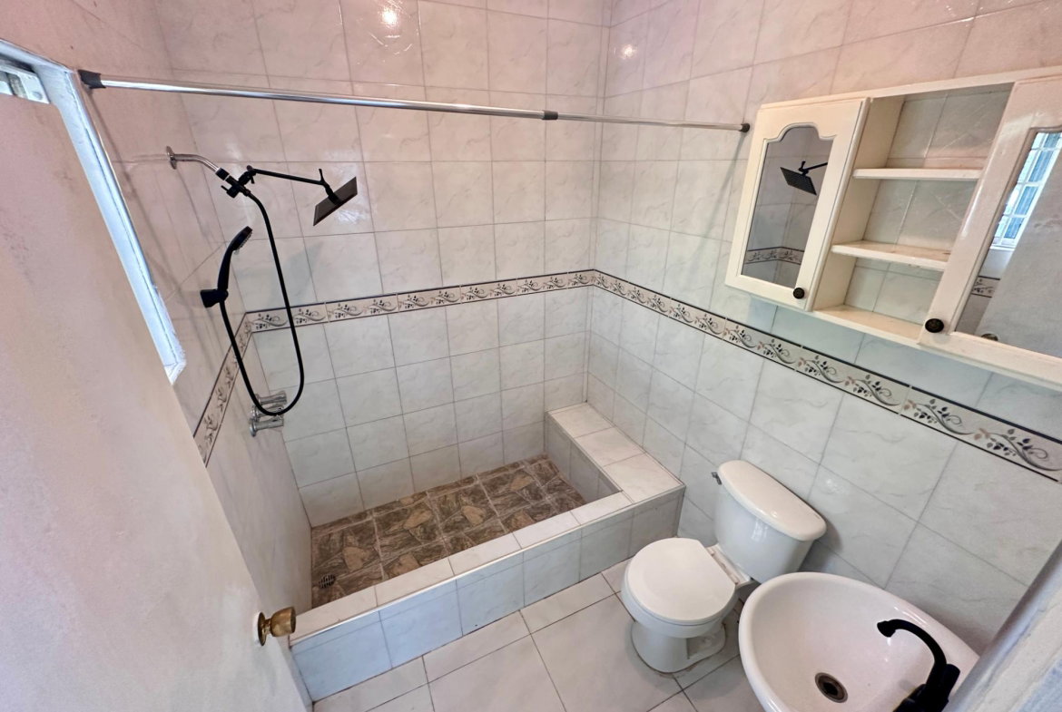 Sixth image of 6 Linmar Close in Kingston 8, St. Andrew, Jamaica - property is For Rent