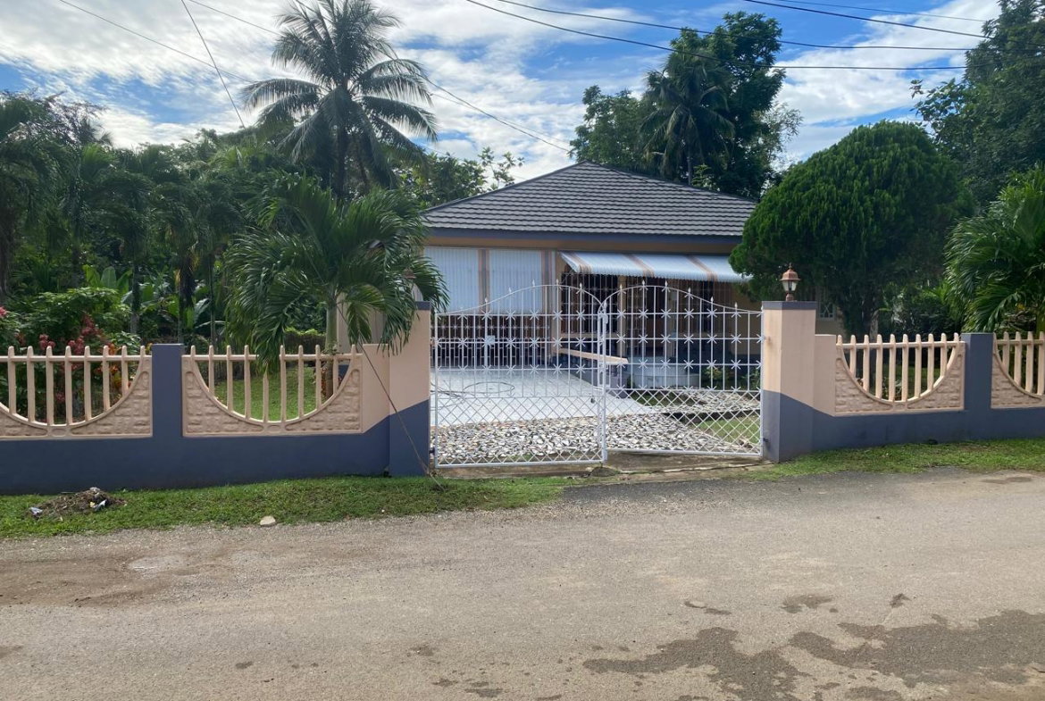 First image of 6a Tucker Road, Ewarton in Ewarton, St. Catherine, Jamaica - property is For Sale