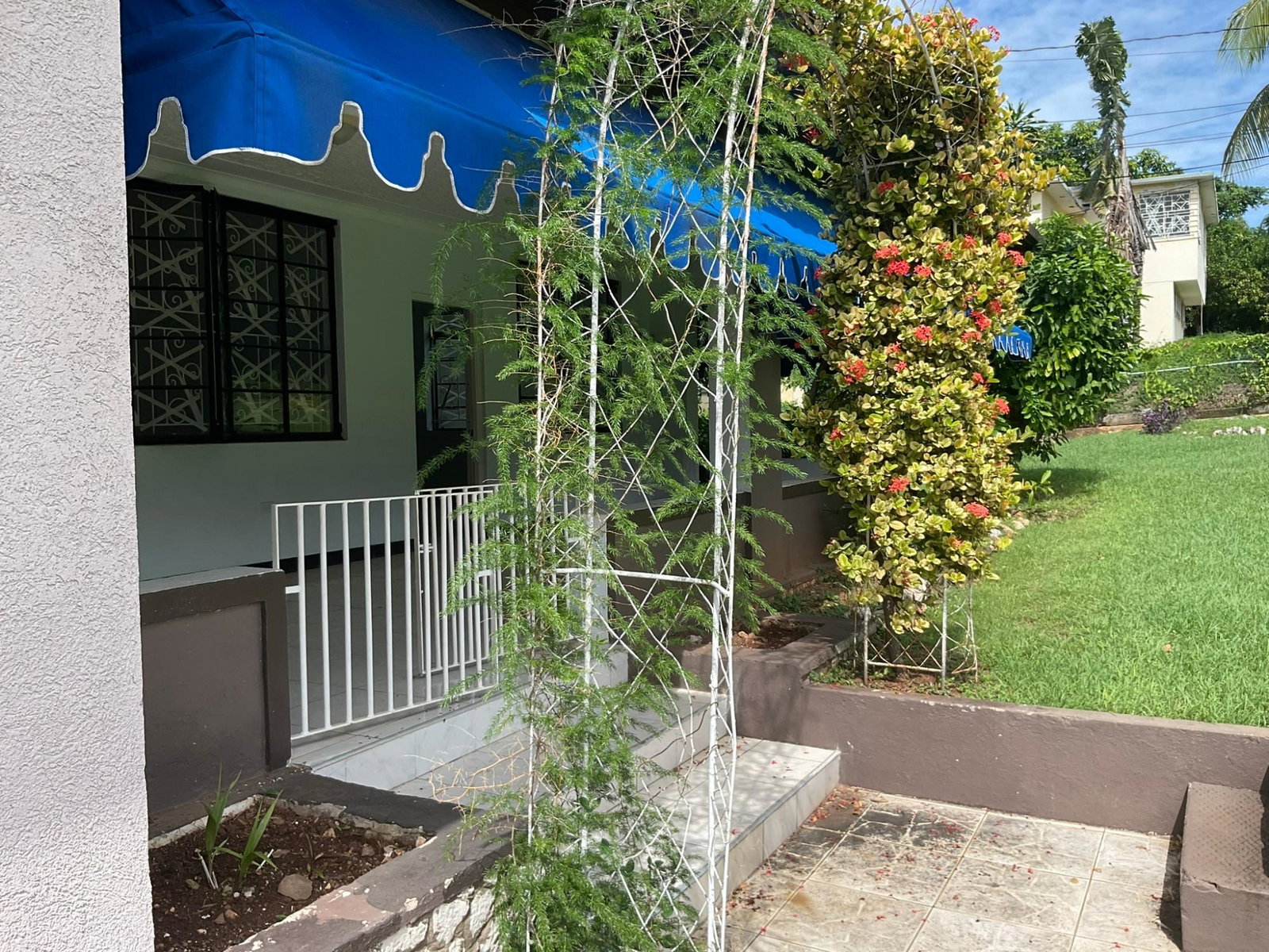 Charming-3-Bedroom-House-for-Rent-in-St.-Andrew-Jamaica Second image of 9 Grosvenor Heights in Kingston 8, St. Andrew, Jamaica - property is For Rent