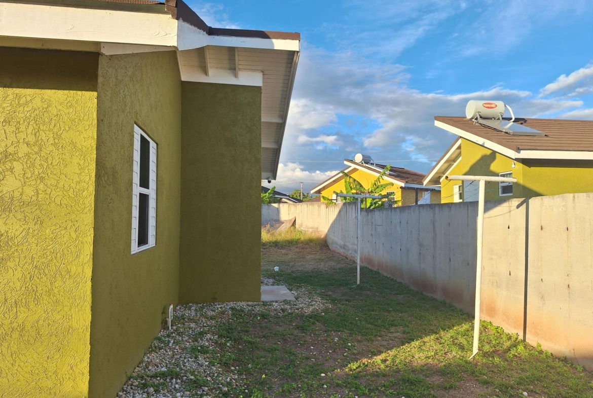 Fourth image of 104- Colbeck Junction in Colbeck, St. Catherine, Jamaica - property is For Rent