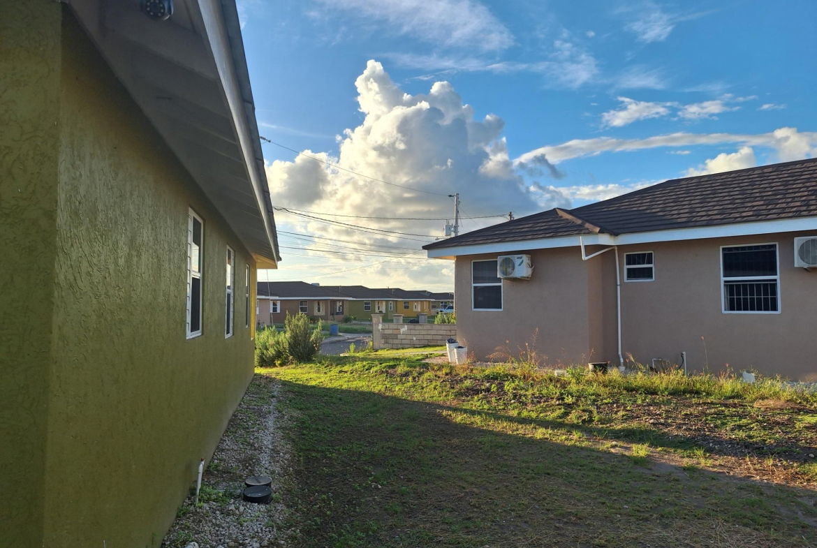 Fifth image of 104- Colbeck Junction in Colbeck, St. Catherine, Jamaica - property is For Rent