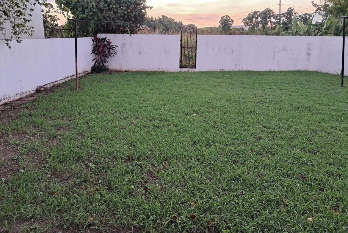 Twenty-Second image of 371 Mockingbird Circle in Old Harbour, St. Catherine, Jamaica - property is For Rent