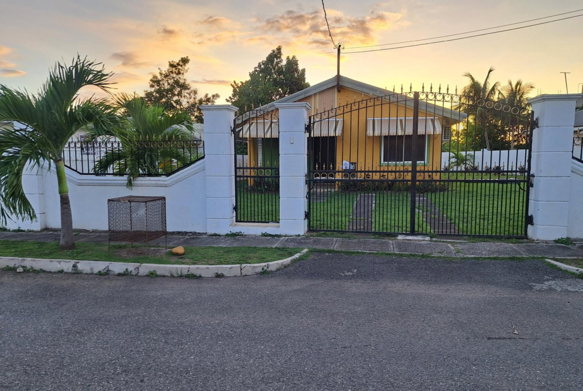Twenty-Fourth image of 371 Mockingbird Circle in Old Harbour, St. Catherine, Jamaica - property is For Rent