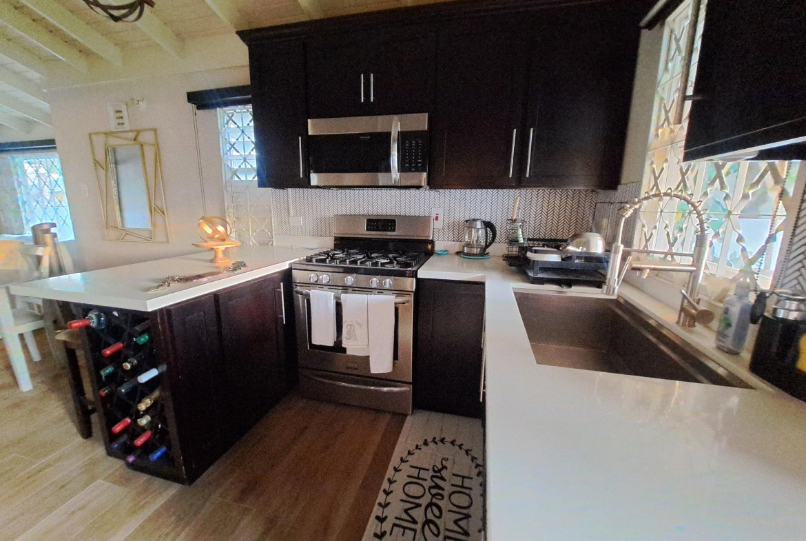 Seventh image of 371 Mockingbird Circle in Old Harbour, St. Catherine, Jamaica - property is For Rent