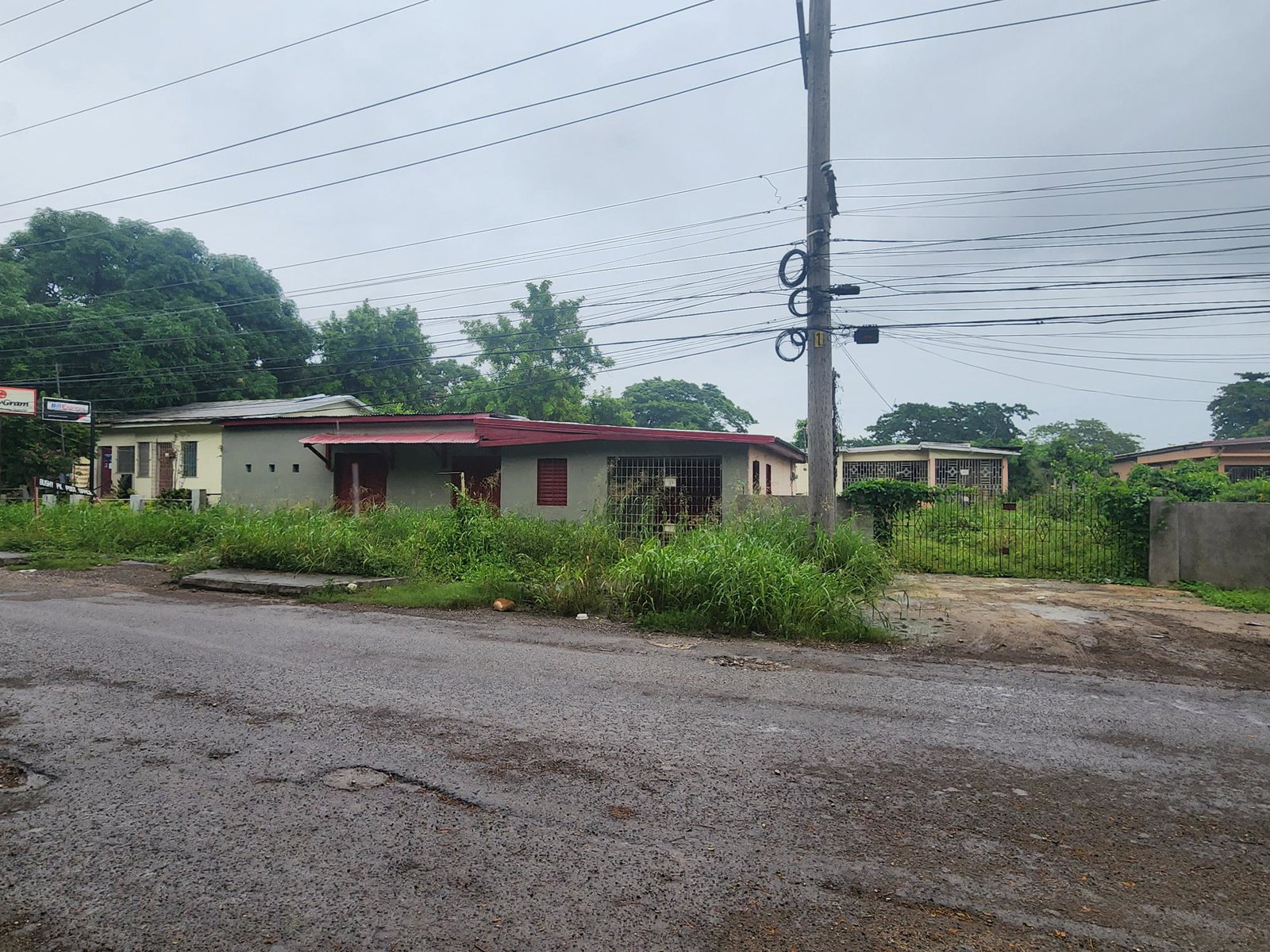 Second image of Gutters, Bushy Park in Bushy Park, St. Catherine, Jamaica - property is For Sale