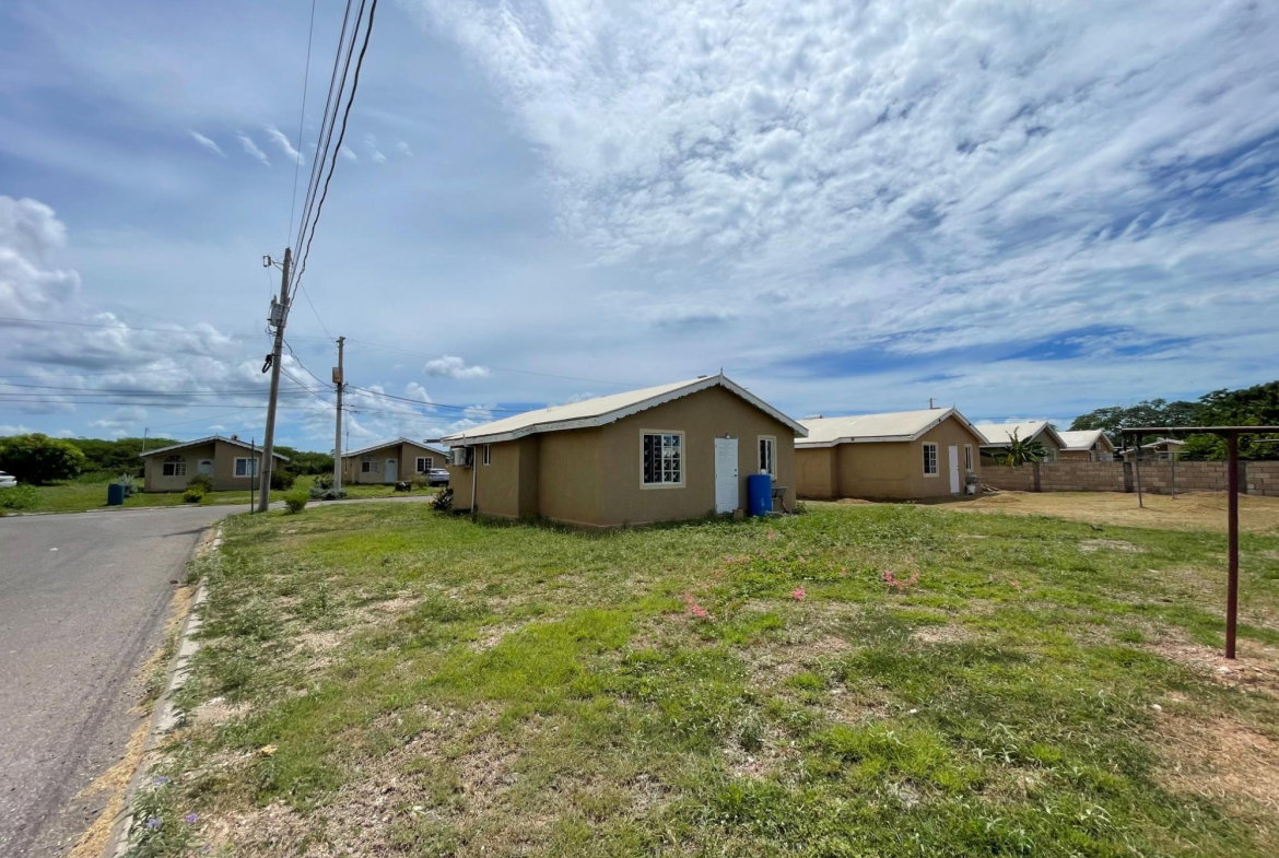 Eleventh image of 51 Copper Ave in Old Harbour, St. Catherine, Jamaica - property is For Sale