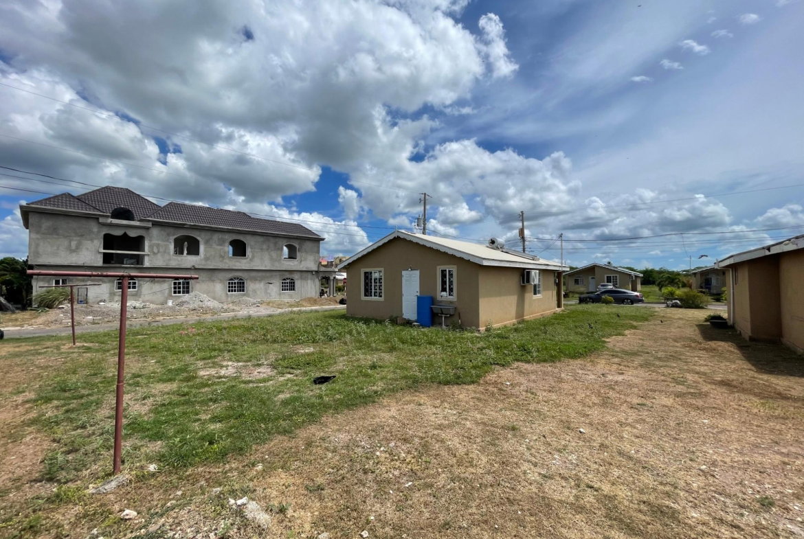 Twelfth image of 51 Copper Ave in Old Harbour, St. Catherine, Jamaica - property is For Sale