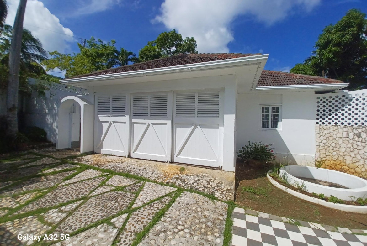 First image of 1 Blairgowrie in Reading, St. James, Jamaica - property is For Rent
