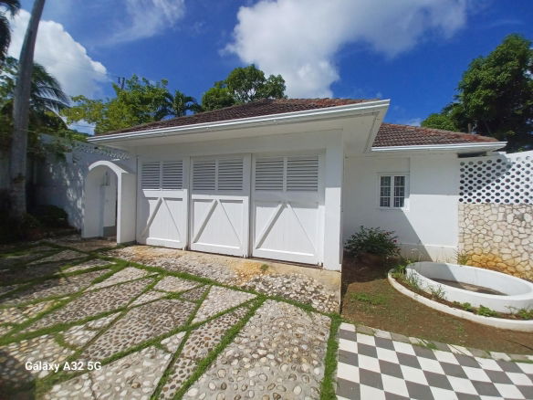 First image of 1 Blairgowrie in Reading, St. James, Jamaica - property is For Rent