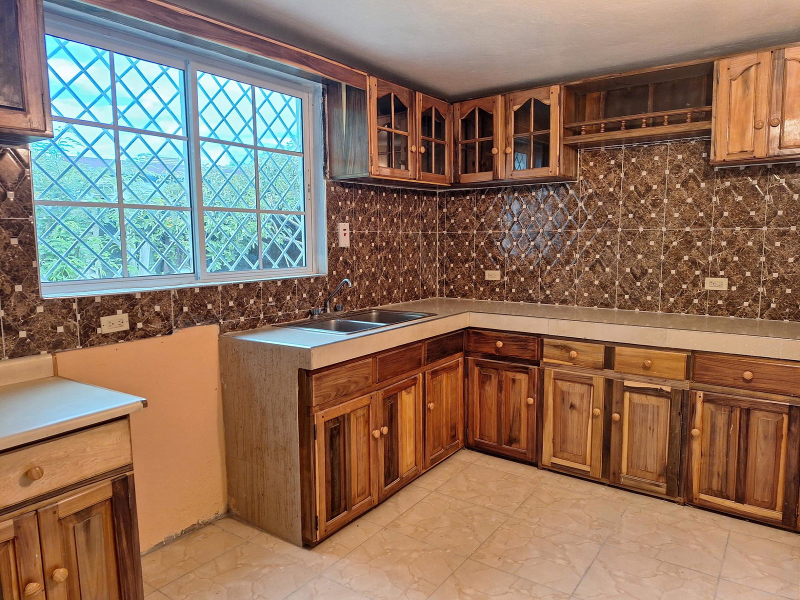 Fourteenth image of 838- Stapleton Avenue in Passage Fort, St. Catherine, Jamaica - property is For Sale