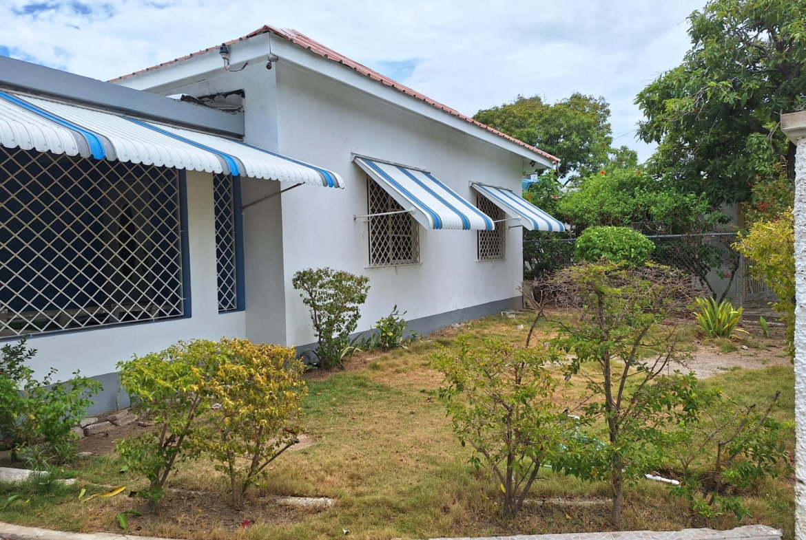 Third image of 838- Stapleton Avenue in Passage Fort, St. Catherine, Jamaica - property is For Sale