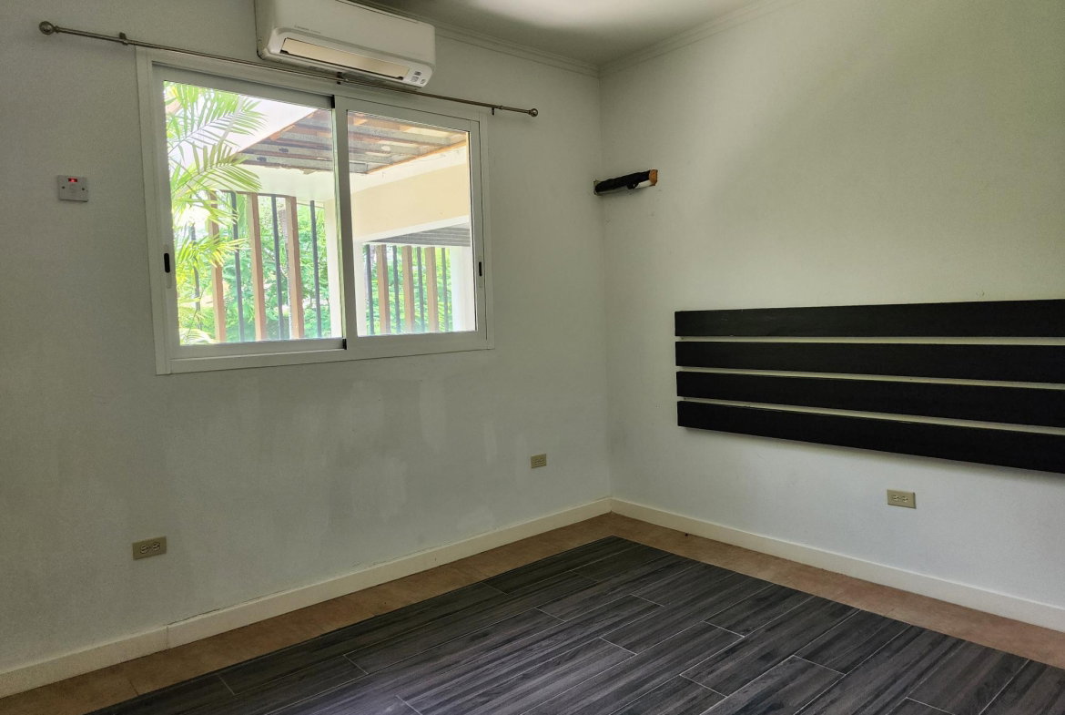 Thirteenth image of 9 Earls Court in Kingston 8, St. Andrew, Jamaica - property is For Rent