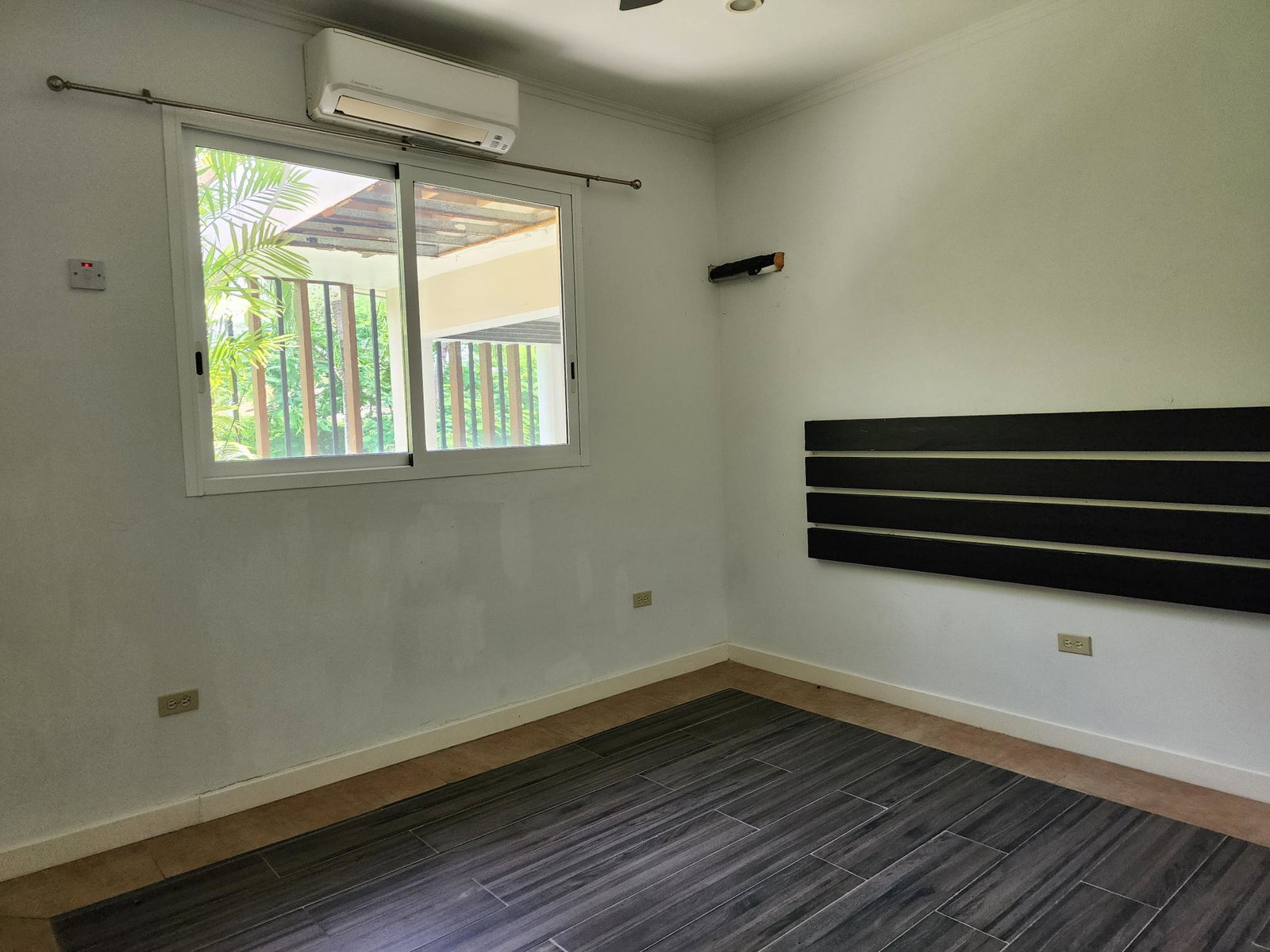 Thirteenth image of 9 Earls Court in Kingston 8, St. Andrew, Jamaica - property is For Rent