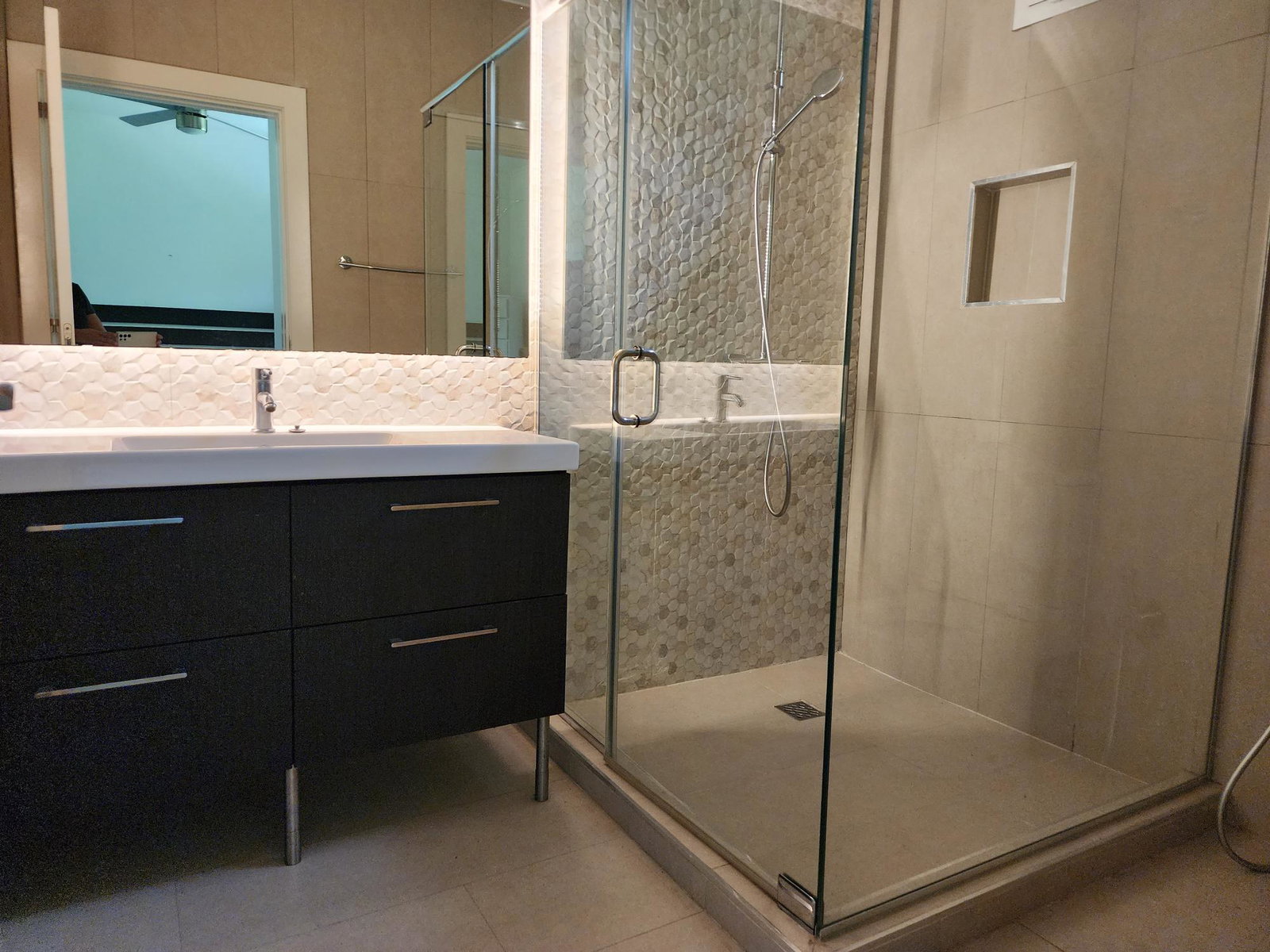 Fourteenth image of 9 Earls Court in Kingston 8, St. Andrew, Jamaica - property is For Rent