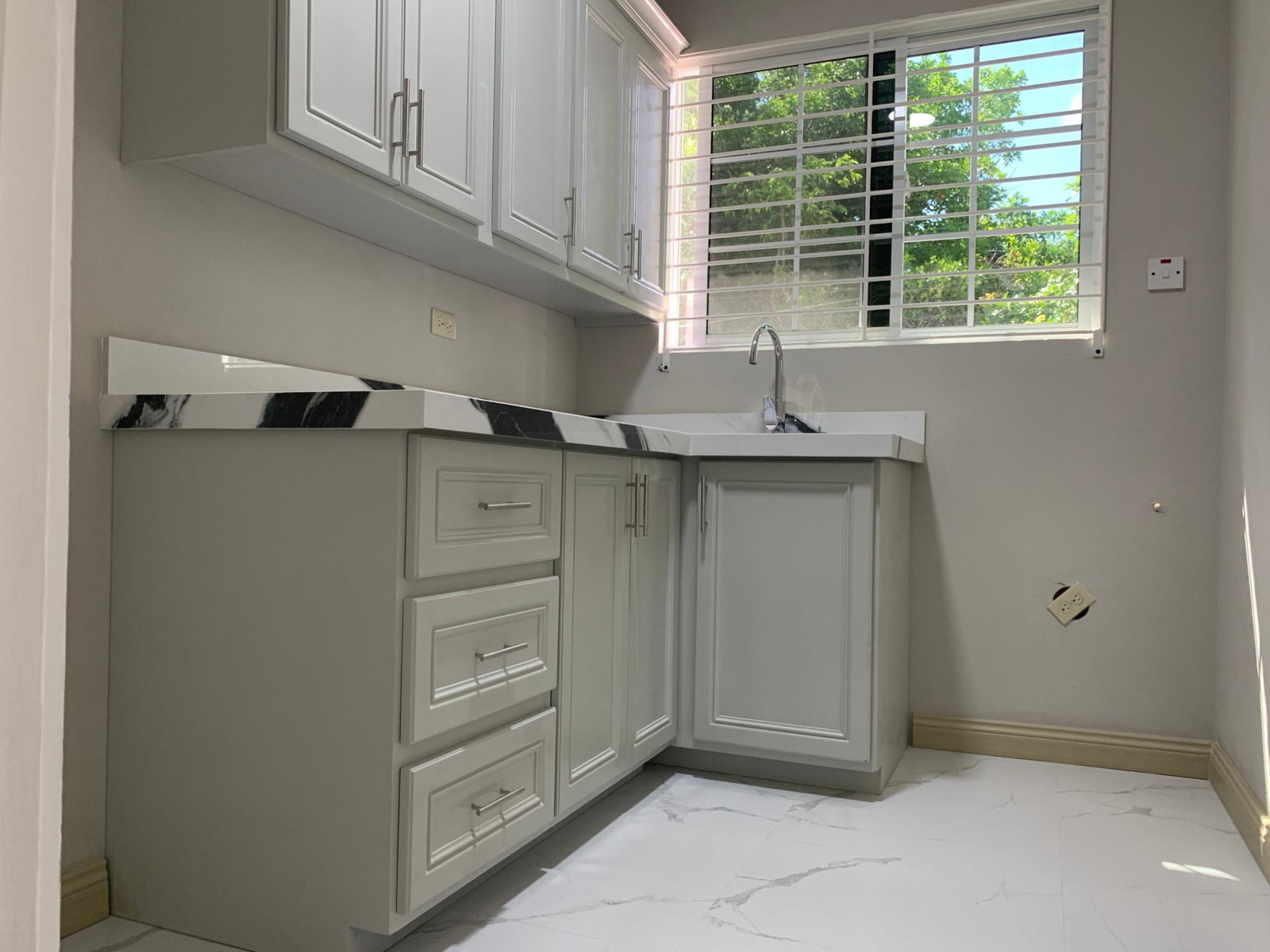 Sixteenth image of 282 Poinciana Drive in Little River, St. James, Jamaica - property is For Rent