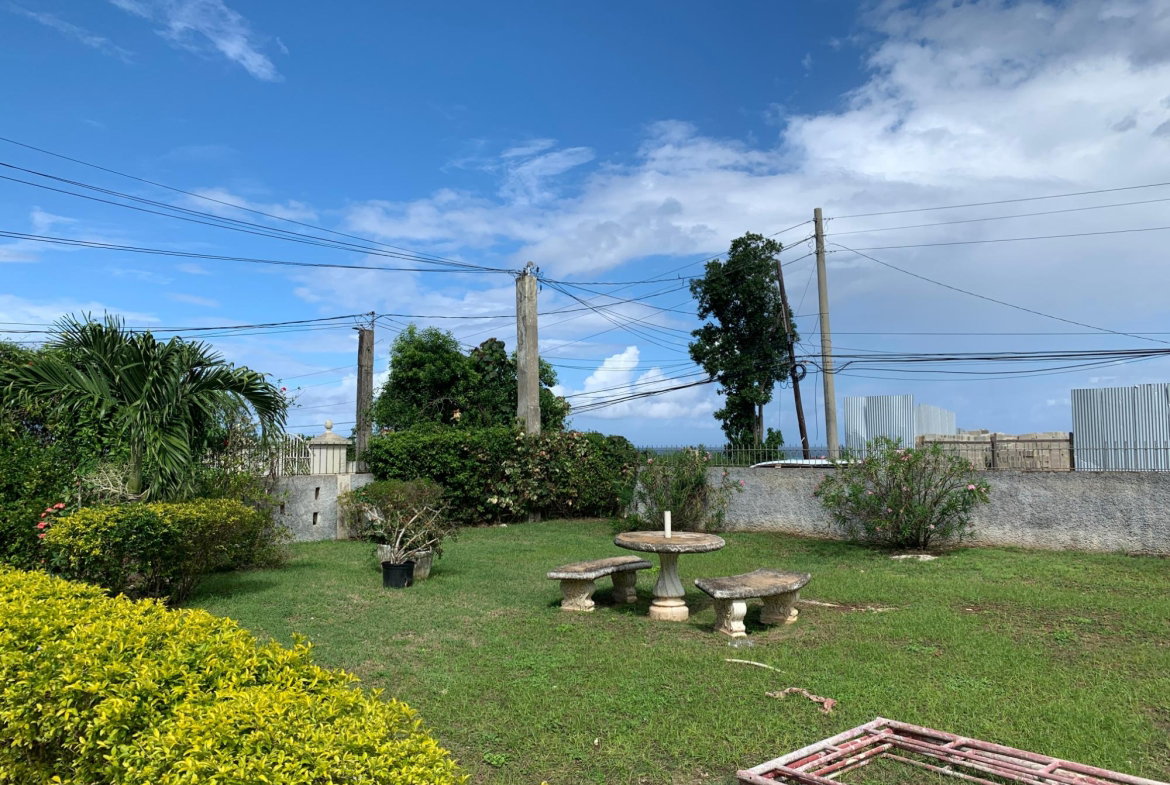 Eighteenth image of 282 Poinciana Drive in Little River, St. James, Jamaica - property is For Rent