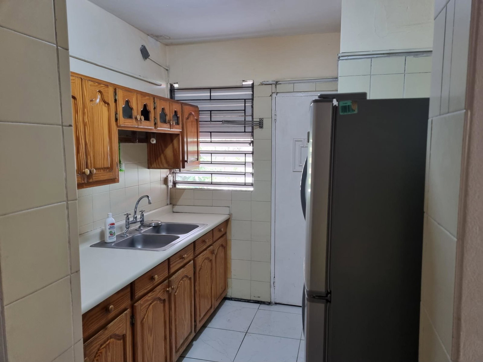 Second image of 10-4 Devon Road, Kingston 10 in Kingston 10, St. Andrew, Jamaica - property is For Rent