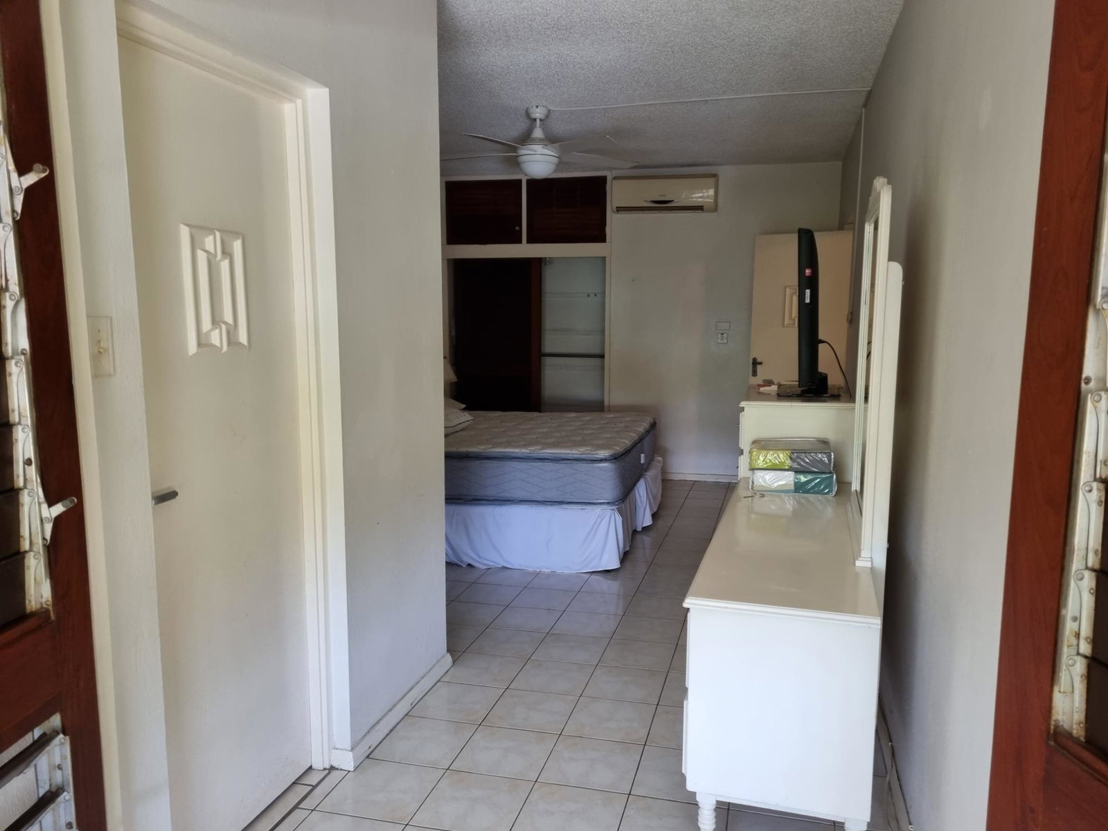 Fourteenth image of 10-4 Devon Road, Kingston 10 in Kingston 10, St. Andrew, Jamaica - property is For Rent