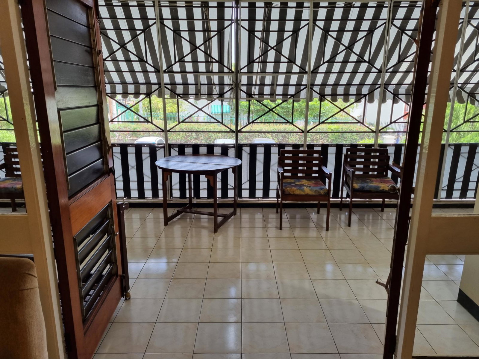Sixth image of 10-4 Devon Road, Kingston 10 in Kingston 10, St. Andrew, Jamaica - property is For Rent