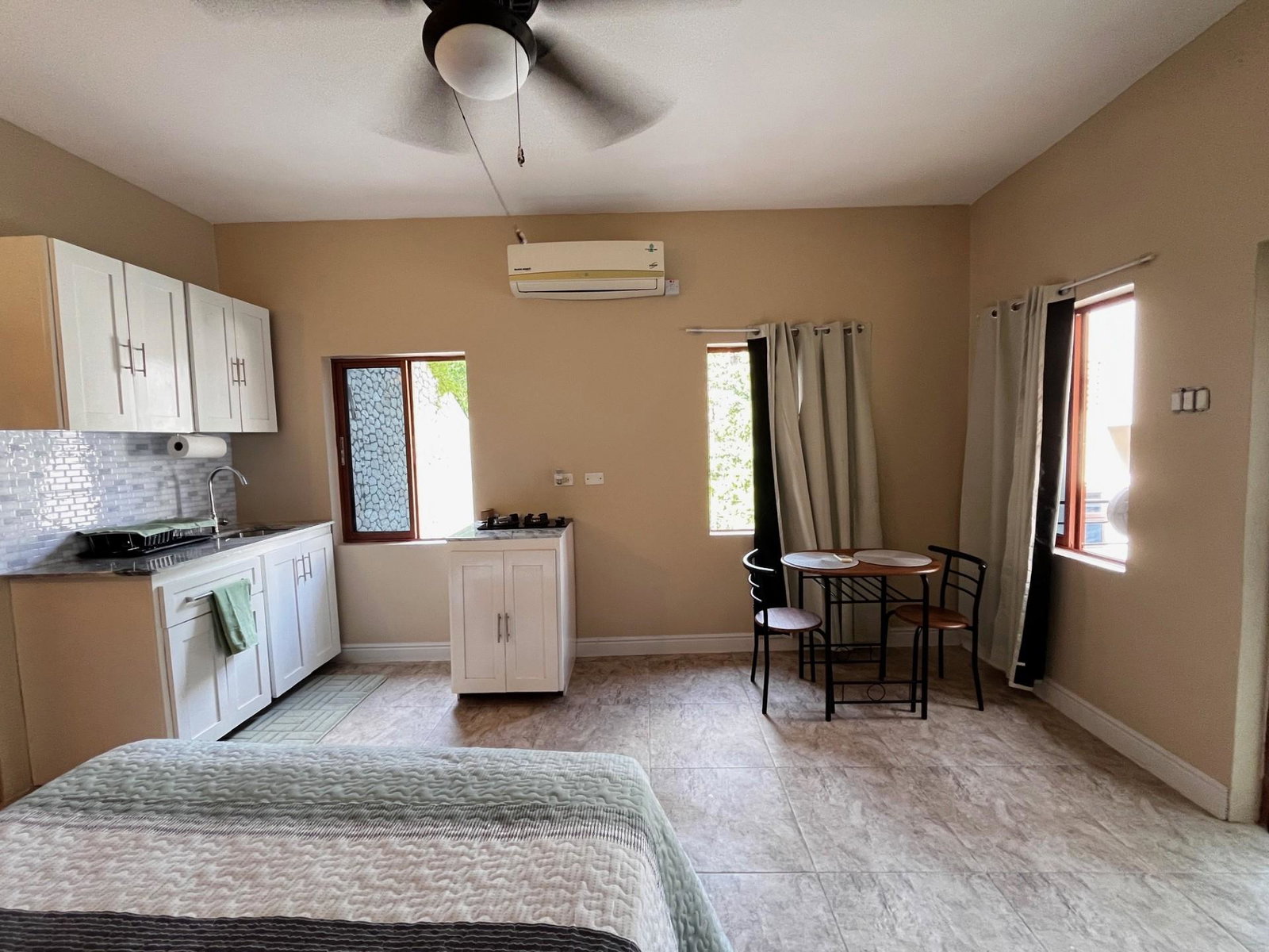 Fourth image of 55 West Belleuve Drive in Kingston 19, St. Andrew, Jamaica - property is For Rent