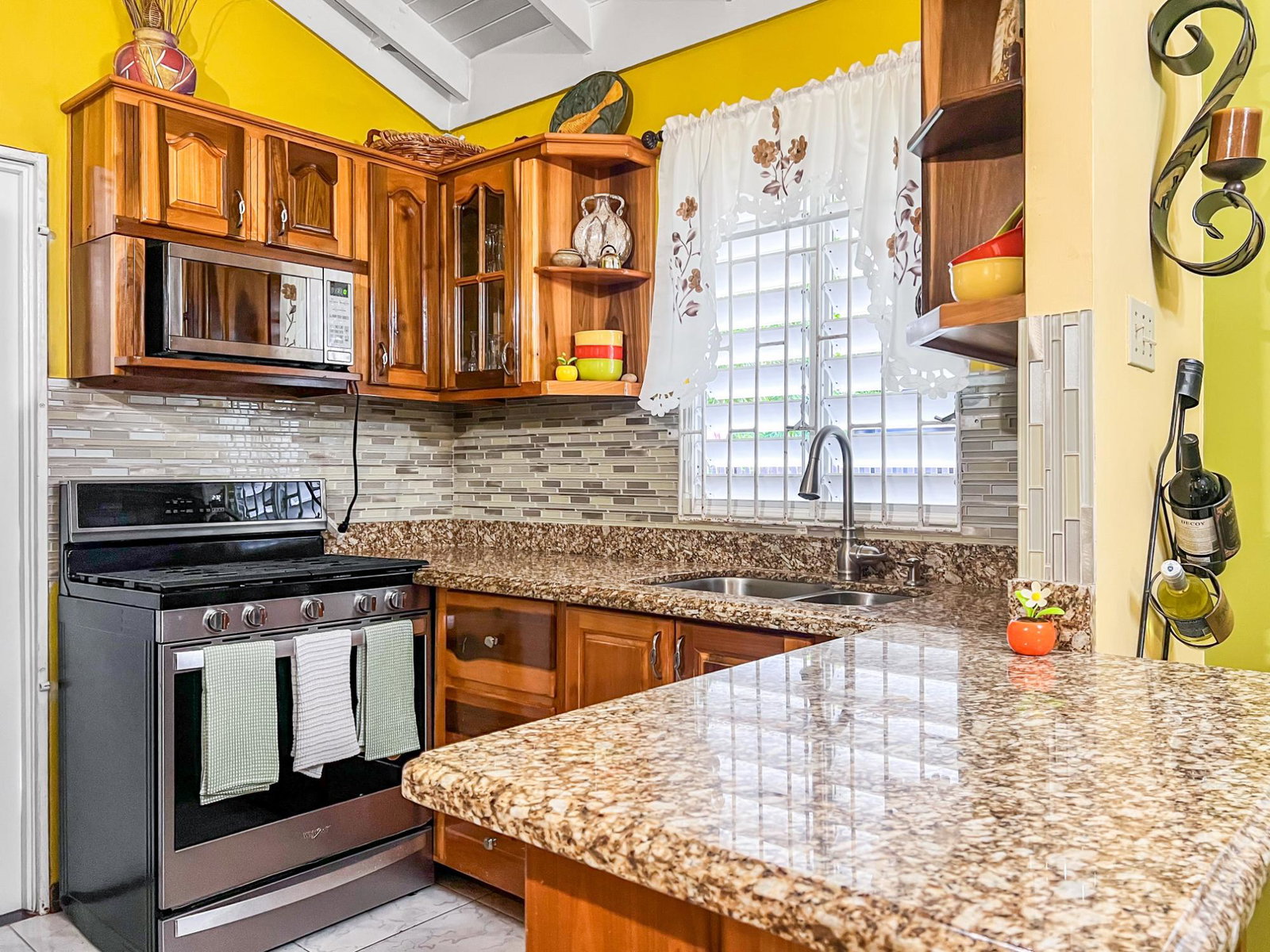 Ninth image of 40 Sapphire Drive, Emerald e in Huddersfield Estates, St. Mary, Jamaica - property is For Rent