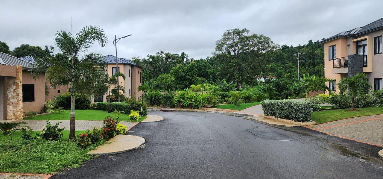 Ninth image of 33- Ocho Rios Country Club, g in Ocho Rios, St. Ann, Jamaica - property is For Rent