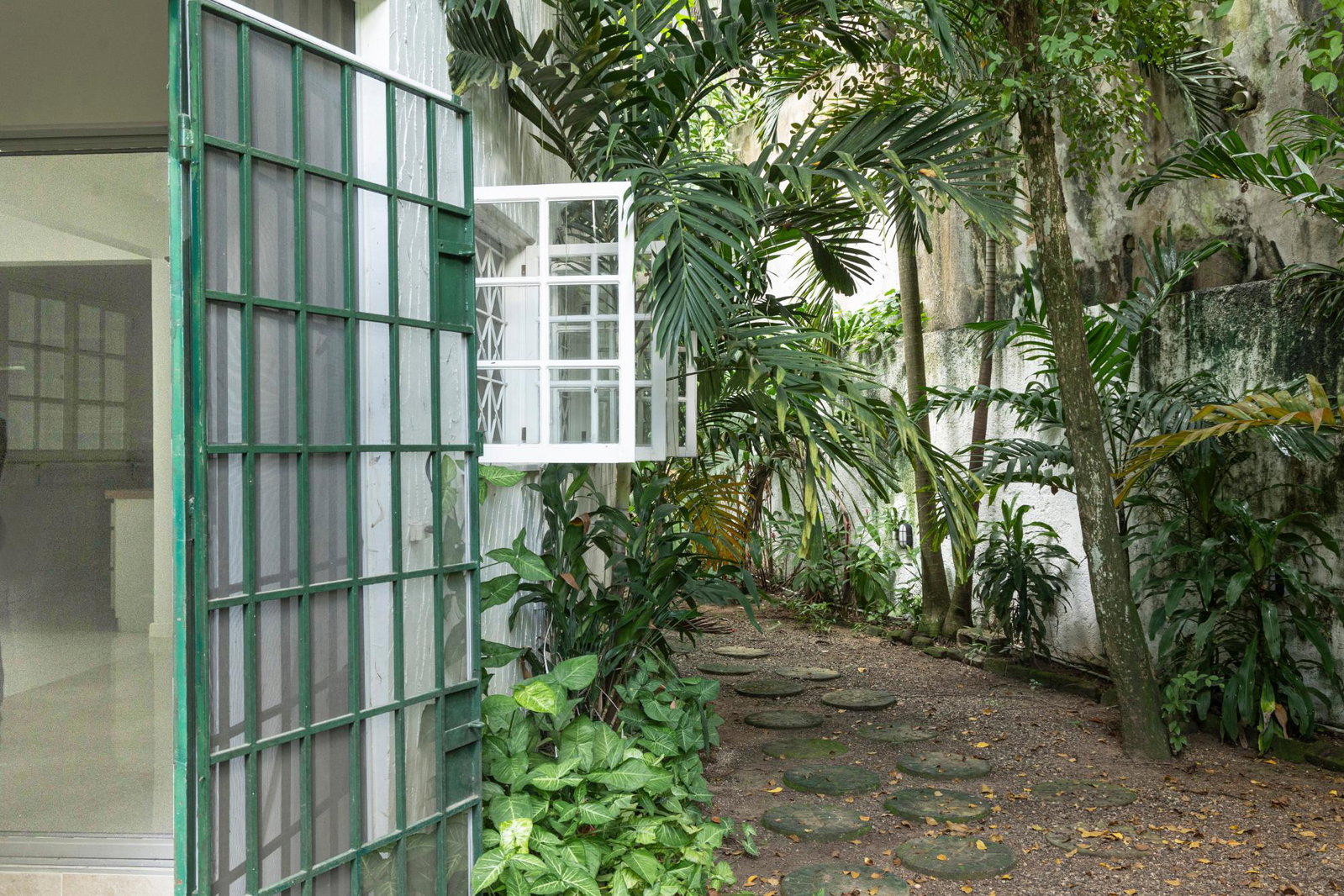 Nineteenth image of 3-2a Farringdon Estate Homes in Kingston 6, St. Andrew, Jamaica - property is For Rent