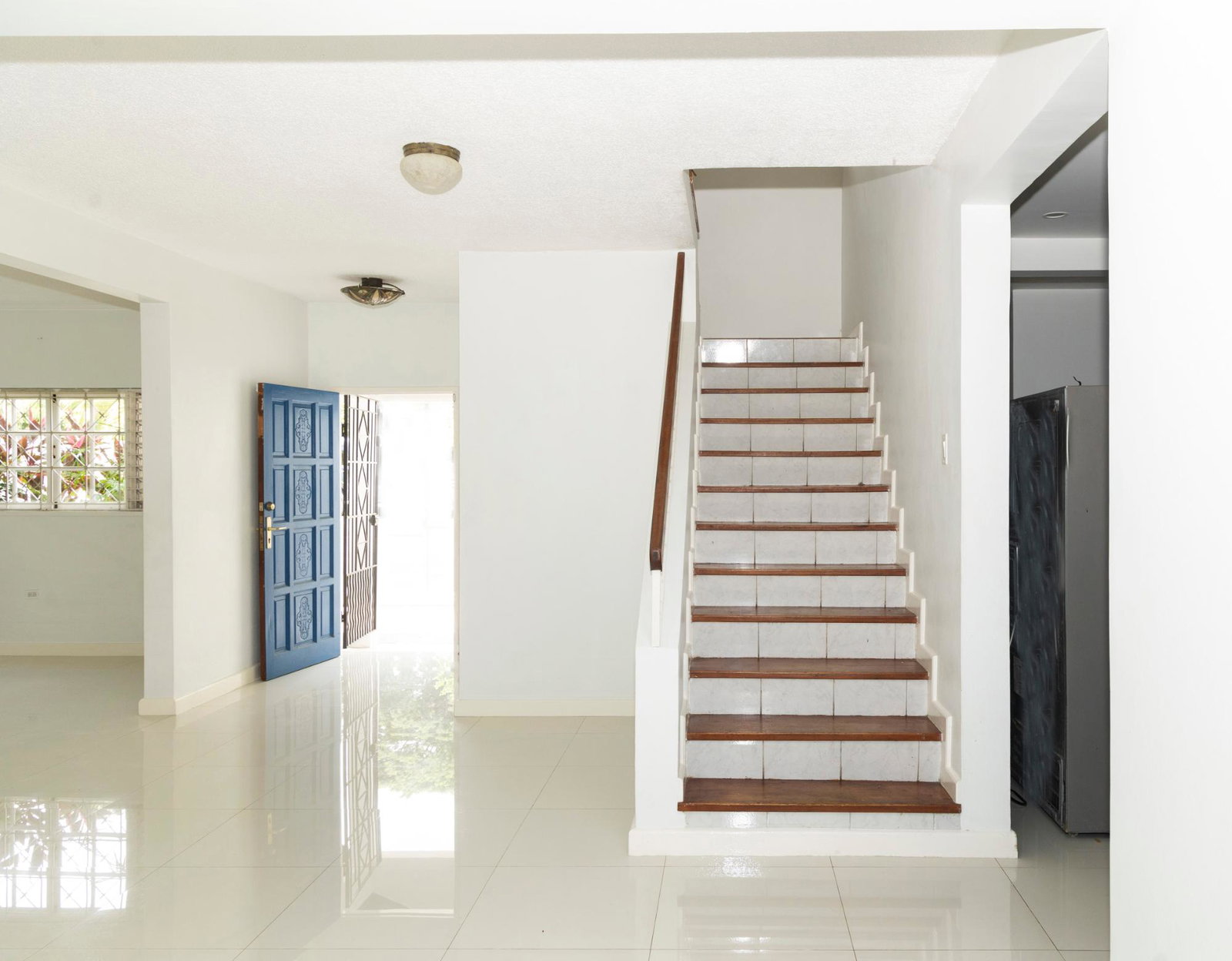 Fourth image of 3-2a Farringdon Estate Homes in Kingston 6, St. Andrew, Jamaica - property is For Rent