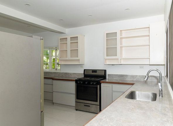 Sixth image of 3-2a Farringdon Estate Homes in Kingston 6, St. Andrew, Jamaica - property is For Rent