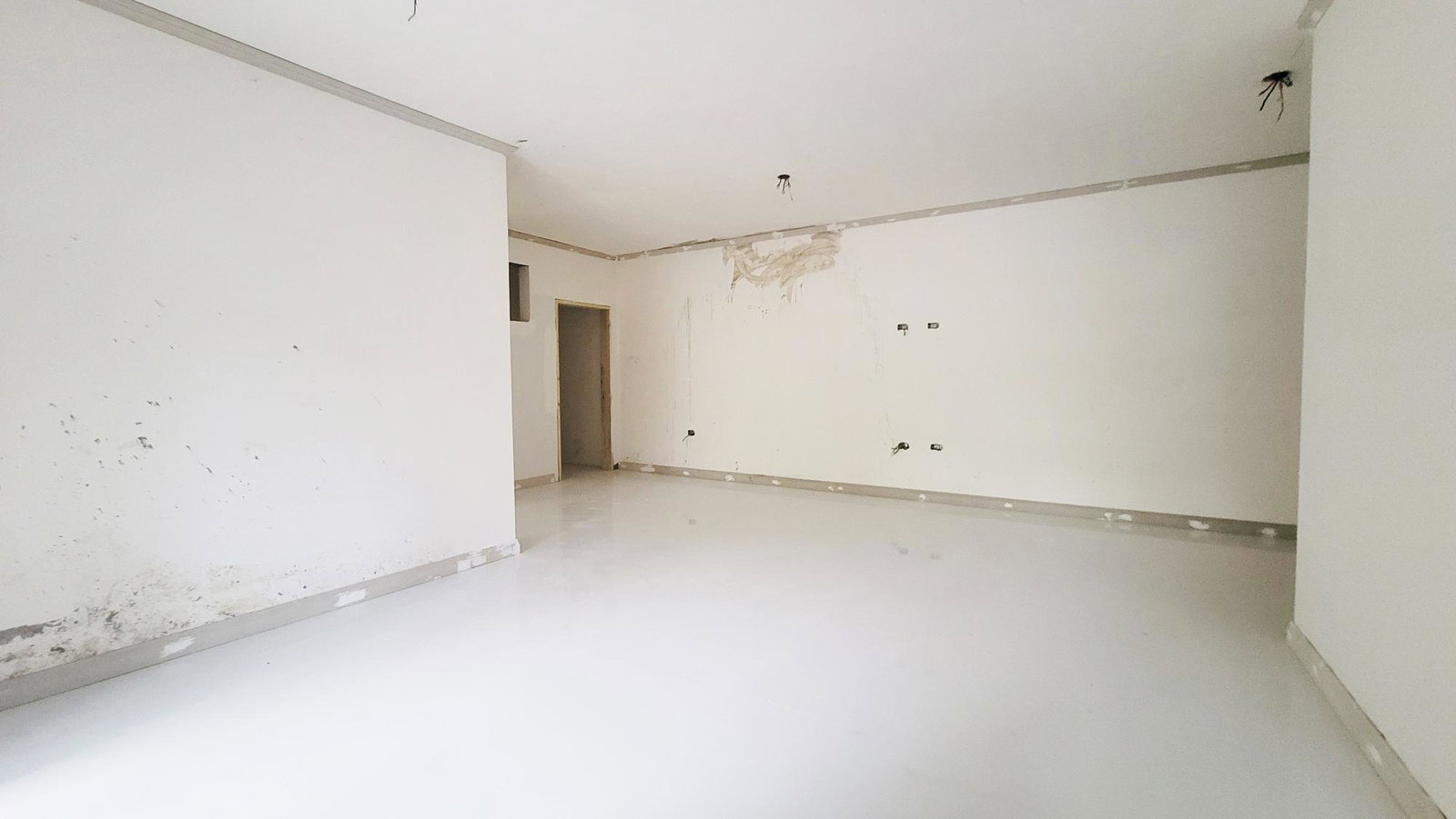 Eleventh image of 10 Merrivale Close in Kingston 8, St. Andrew, Jamaica - property is For Sale