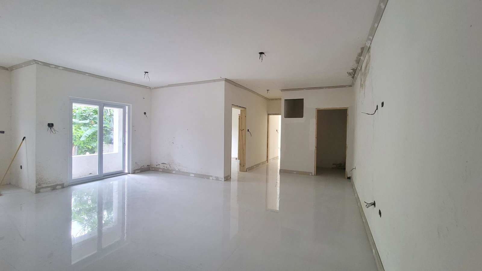 Sixth image of 10 Merrivale Close in Kingston 8, St. Andrew, Jamaica - property is For Sale