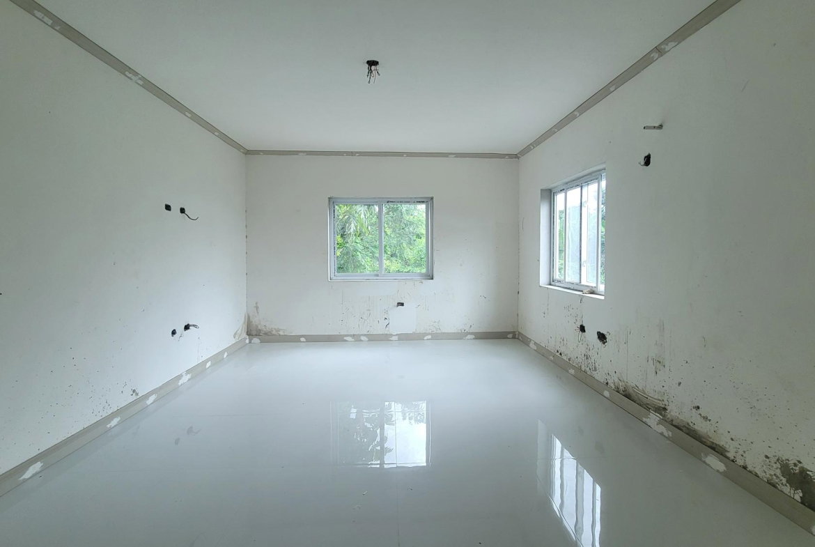 Ninth image of 10 Merrivale Close in Kingston 8, St. Andrew, Jamaica - property is For Sale