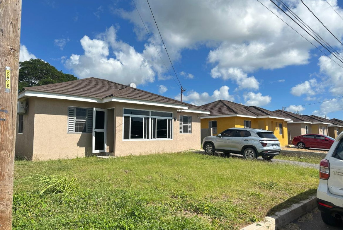 First image of 5- Old Harbour Street in Old Harbour, St. Catherine, Jamaica - property is For Rent