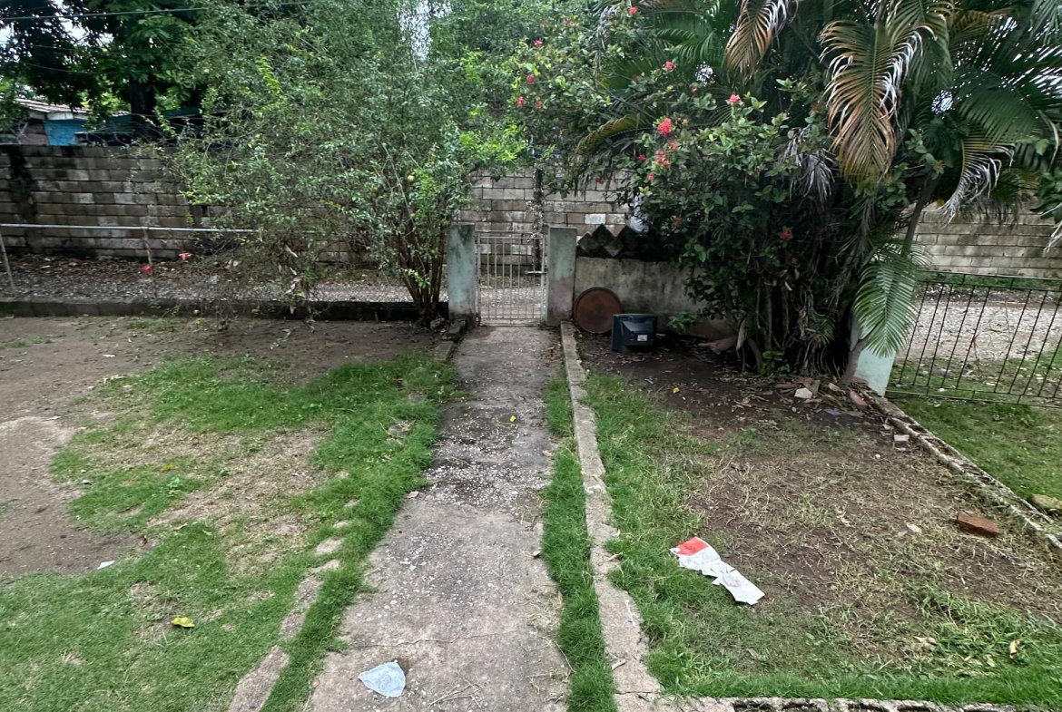 Third image of 1 Ward Close, Kingston 8 in KINGSTON, Kingston, Jamaica - property is For Sale