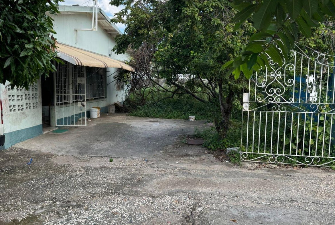 Fourth image of 6a White Hall Ave in Kingston 19, St. Andrew, Jamaica - property is For Sale