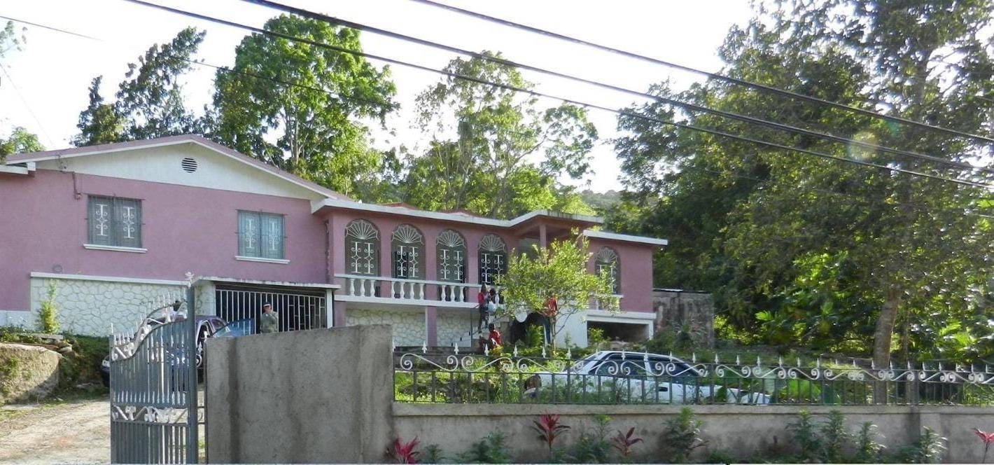 Fixer-Upper-for-Sale-in-St.-Ann-Jamaica-5.6-Acres-with-Two-Dwellings First image of Williams Field Dumbarton in Dunbarton, St. Ann, Jamaica - property is For Sale